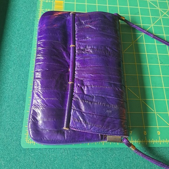 Vintage royal purple genuine eel skin purse. - Picture 3 of 5